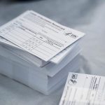 Chicago: miasto przywraca nakaz noszenia maseczek wewnątrz budynków