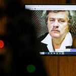 Chicago: 25-latek postrzelony w głowę podczas przenoszenia broni w samochodzie